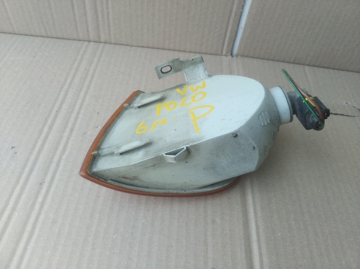фото №7, Поворотник перед праве vw polo 6n 6n0953050b