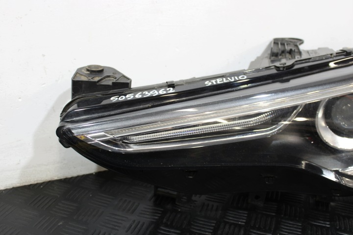 фото №8, Лампы фара передняя передние led 50563959 50563962 alfa romeo stelvio
