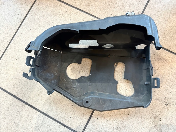 фото №11, Mercedes b класс w246 a w176 корпус защита пластиковая ремень грм 1,5