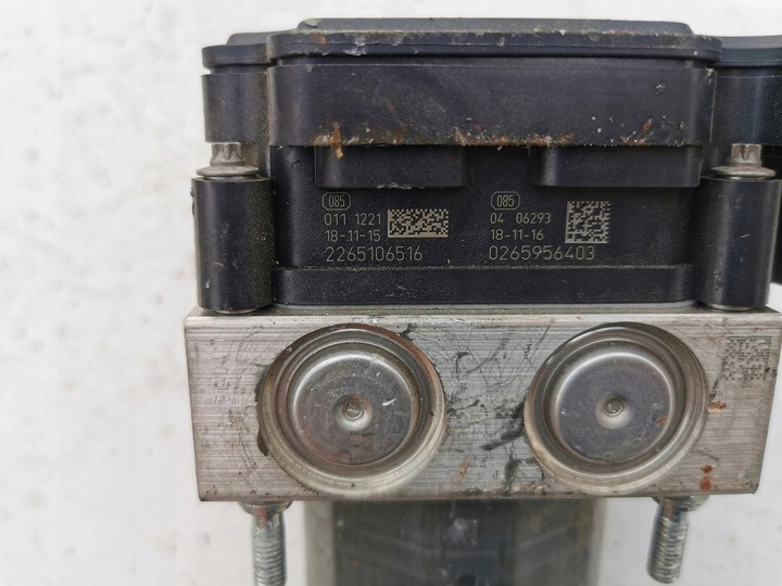 фото №8, Renault twingo 1.0b 476605531r a4539003809 0265292411 0265956403 насос abs