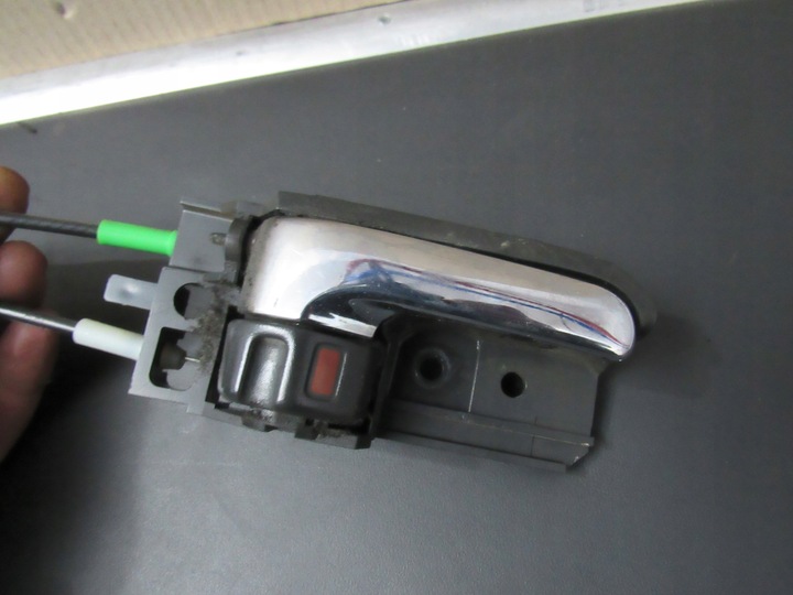 фото №5, Замок двері правий перед avensis t25 2pin