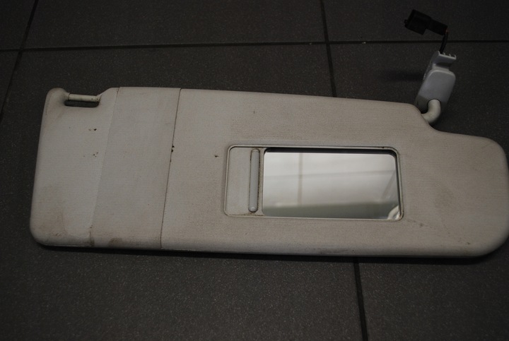 фото №1, Защита солнцезащитная правая vw passat 3b0857552