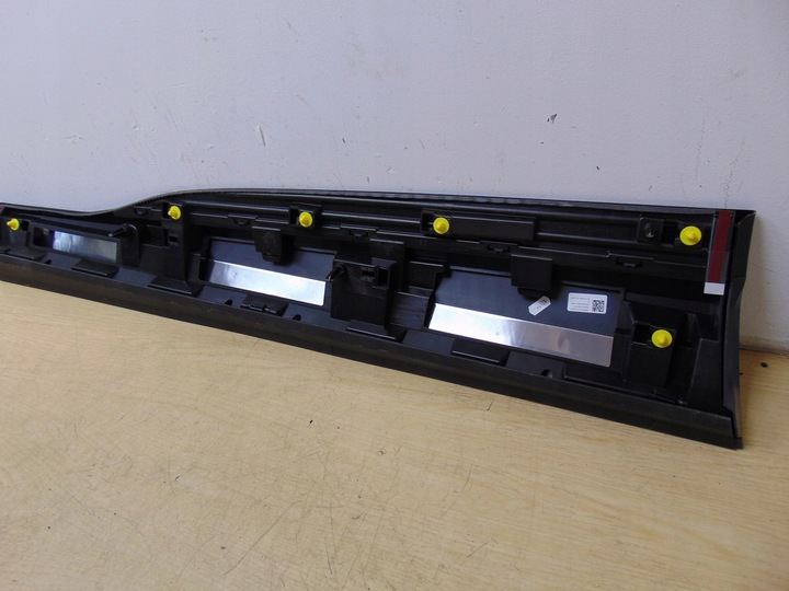 фото №12, Планка боковая дверь правые перед audi e-tron 4ke