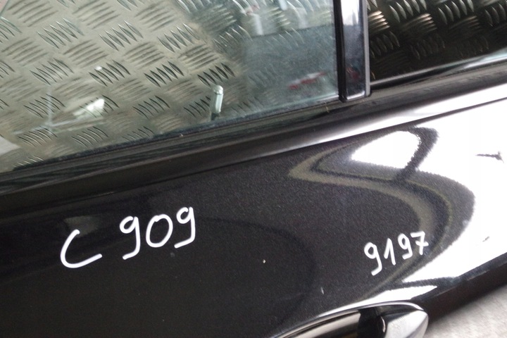 фото №3, Двері праві зад mercedes gt amg w290 x290 c909