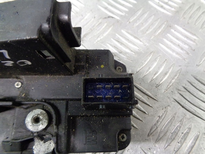 фото №2, Замок дверь центральный левый перед opel zafira a 24444015