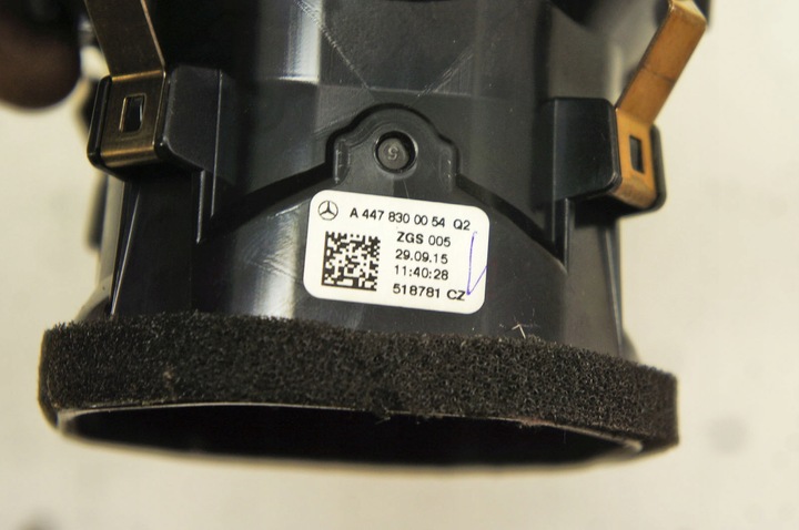 фото №6, Qj064 mercedes vito w447 решётка воздуховод панели a4478300054