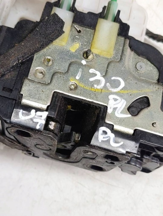 фото №7, Hyundai i30 i hb 07-12 рестайлинг замок двери левые перед 5 pin 81310-2l070