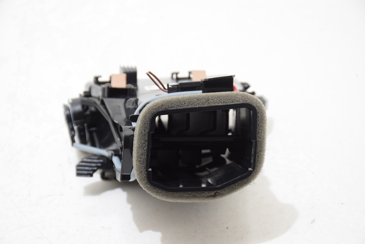 фото №8, Bmw g20 g21 g22 g26 ліва решітка повітропровід панелі кондиціонера автоматичної