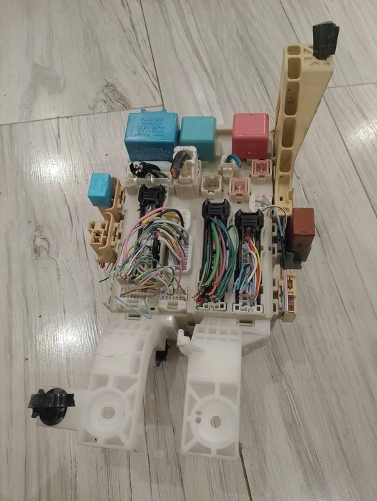 фото №1, Коробка запобіжників toyota yaris ii 82730-od290 0993-9bc4