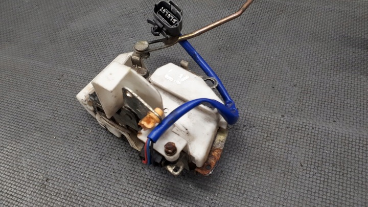 фото №8, Замок дверь левый перед mazda mx3 3pin 93r