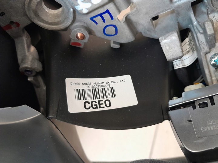 фото №9, Hyundai staria 21- руль кожа лепестки с подогревом