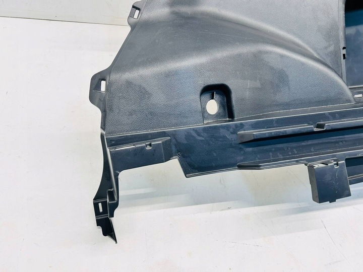 фото №7, Rav4 v боковина обивка багажника правые комплектный