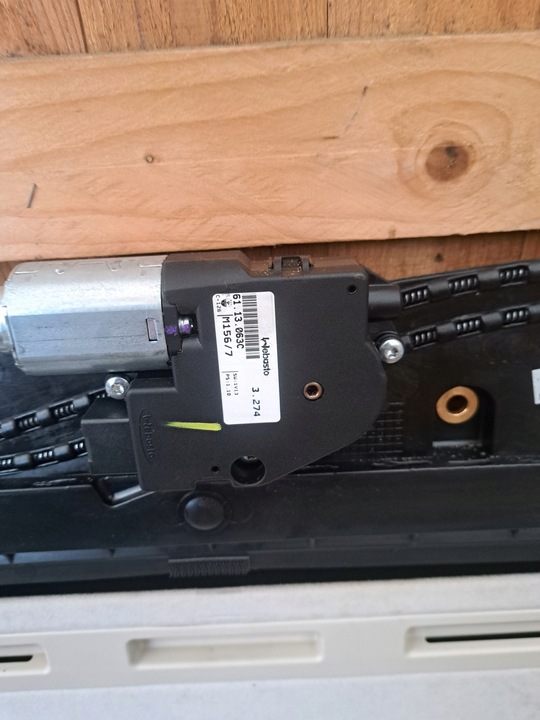 фото №8, Дах панорама люк maserati quattroporte kpl 06700229160