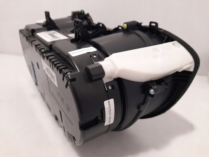 фото №14, Audi q3 8u бензин 2016r спідометр  манометр європа манометр 8u0920940g супер стан