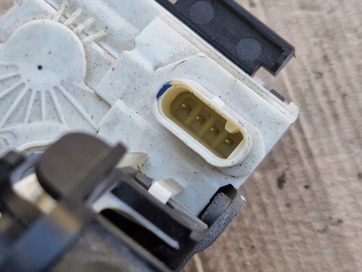фото №9, Замок дверь правая перед mercedes w207 4pin a2077600240