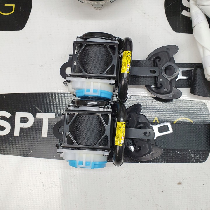 фото №8, Yaris iv 4 панель консоль подушки ремни подушка безопасности stare возврат