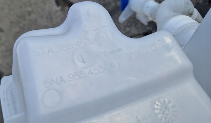 фото №5, Бак омывателя 5na955448a 5na955453a vw skoda идеал kpl