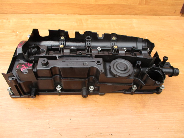 фото №12, Bmw f20 f10 f22 f30 d n47 кришка клапанів 8570828