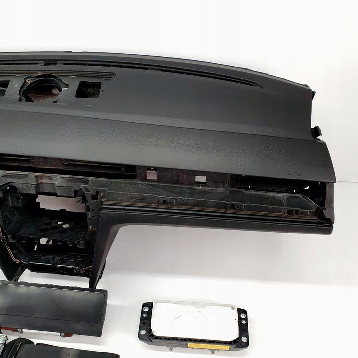 фото №10, Passat b8 панель консоль подушки ремни подушка безопасности