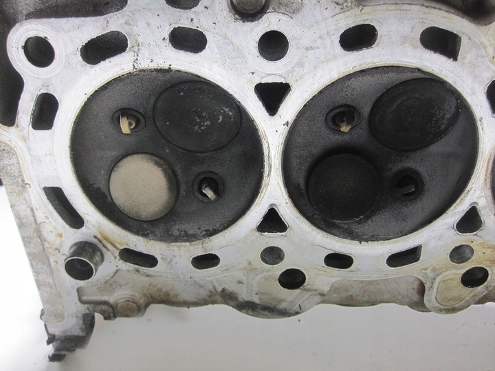 фото №6, Головка двигателя honda jazz 1.4 8v 2002r номер 1