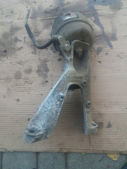 фото №1, Audi a6 c6 лапи двигуна права 2.0 tdi 4f0199308p