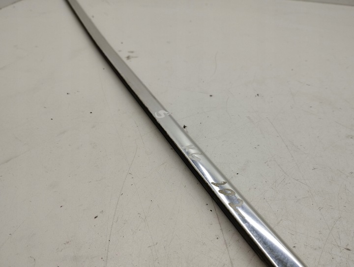 фото №5, Bmw 3 e46 2000 планка стёкла задней