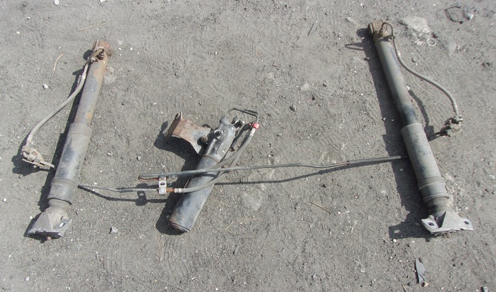 фото №1, Peugeot 3008 i 09- амортизаторы гидравлический зад