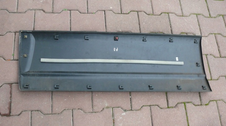 фото №8, Молдинг нижняя низ дверь правая перед kia sportage ii 2 04-10r. 87724-1f000 rh