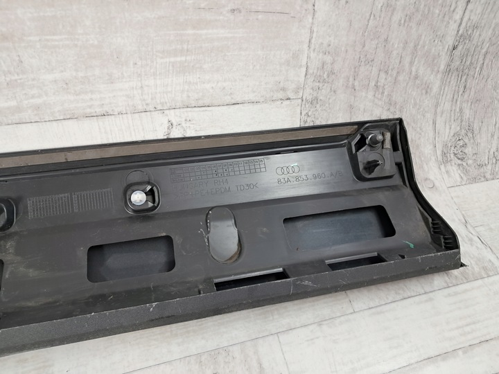 фото №5, Audi q3 ii планка накладка двері правий зад задня 83a853960a