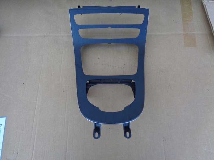 фото №1, Mercedes e w213 w238 рамка консоли a2386801503