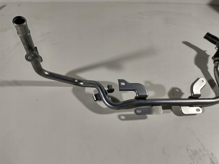 фото №8, Infiniti q50 2.2d 13- шланг трубка води