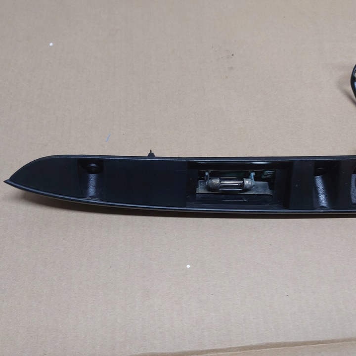 фото №7, Накладка планка микровыключатель крышки багажника e46 sedan