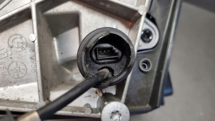 фото №9, Дзеркало праве білий bmw x6 e71 камера 4 pin 610958