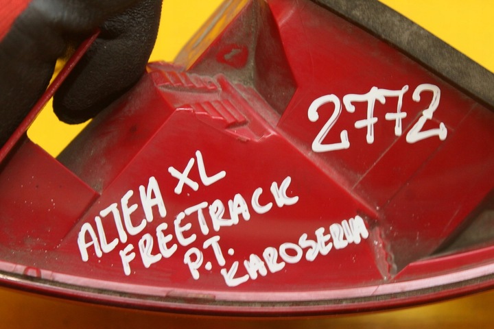 фото №12, Лампа правый зад кузов seat altea xl freetrack 5p8945096a