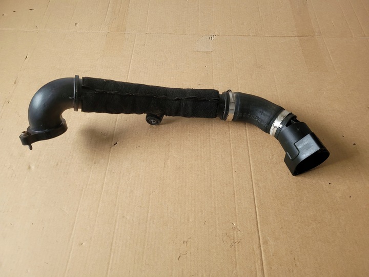 фото №1, Труба шланг интеркулер vw passat b8 golf 04l145770h 04l131111t 1.6 tdi