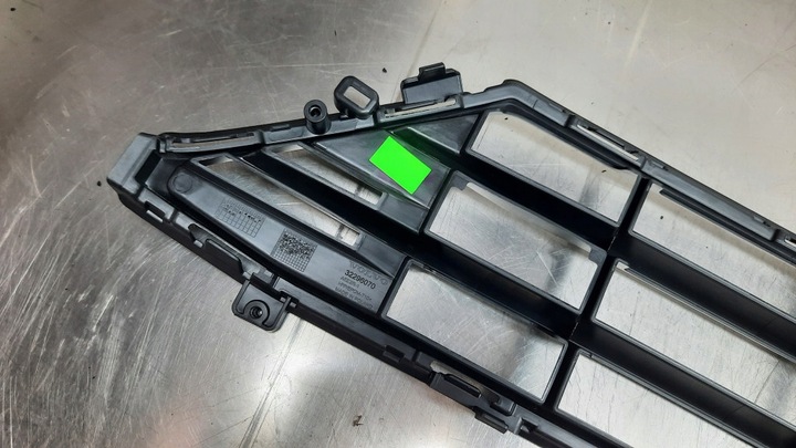 фото №10, Решётка бампера 32296070 volvo xc60 ii 17-22r новая