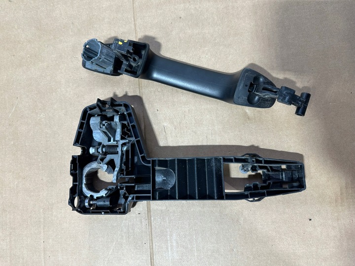 фото №10, Ручка дверь правый зад, крышки багажника, задняя, каркас mercedes w447 cz