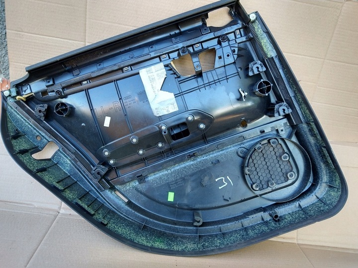 фото №5, Боковина праві задній зад na двері матеріал чорний soul audi a4 b6 b7 00-08