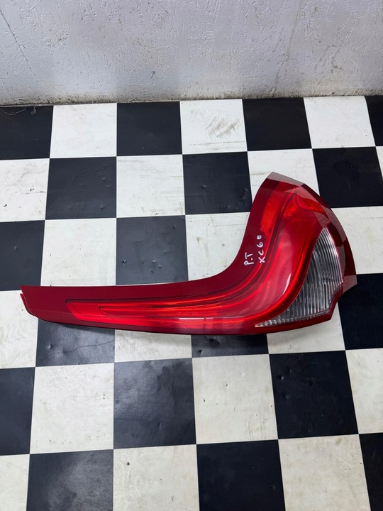 фото №11, Лампа праві зад volvo xc60 i 2013-2017 рестайлінг 31323035