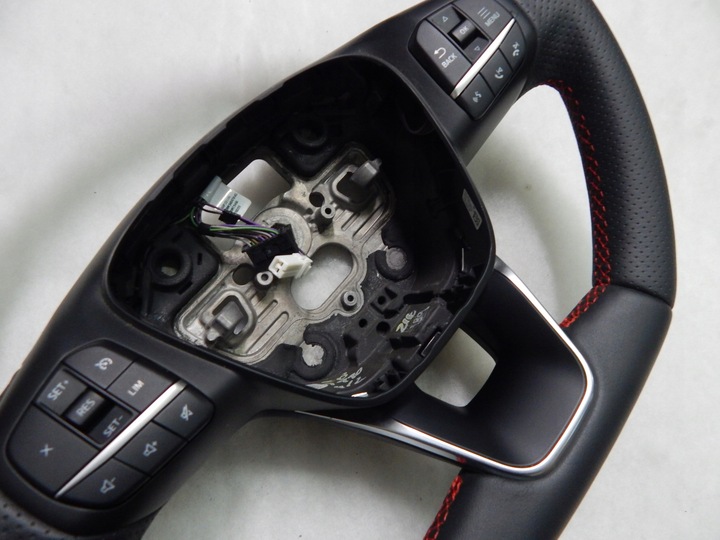 фото №10, Ford focus mk4 iv st line - кермо шкіра червона nić оригінал гарна