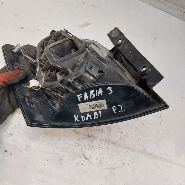 фото №13, Skoda fabia 3 iii универсал лампа левый зад сцепление хороший состояние 6v9945096 + вкладка