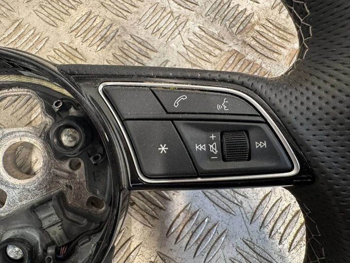 фото №11, Audi a4 b9 8w 2019-2024 кермо s-line рестайлінг пелюстки