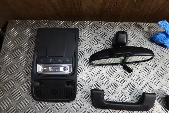 фото №14, Потолок audi a1 8x 8x38367505a повреждённый. plus аксессуары