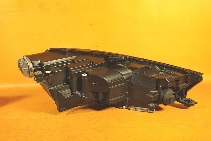 фото №10, Audi a4 8w b9 70km лампы полный led комплектные 8w0941033 / 8w0941034