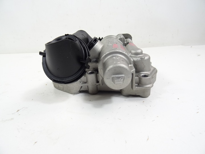 фото №9, Volkswagen оригинальный номер 04e115109e насос масла