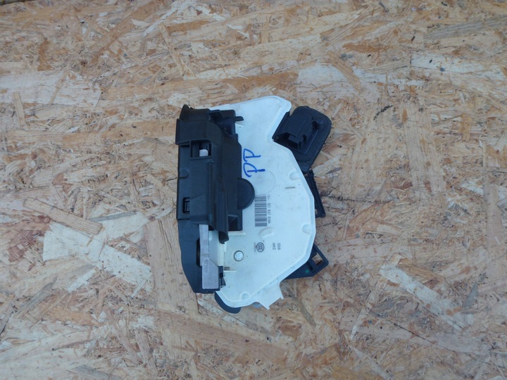 фото №1, Замок двері праві перед skoda octavia iii 5e1837016a