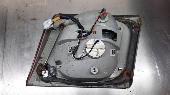 фото №9, Лампа зад задняя левая крышка kia carens ii