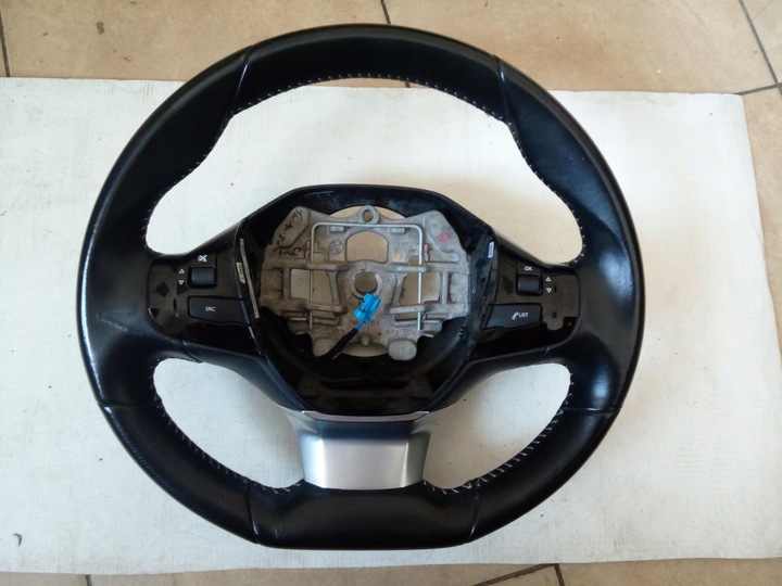 фото №1, Руль peugeot 308 кожа оригинал.