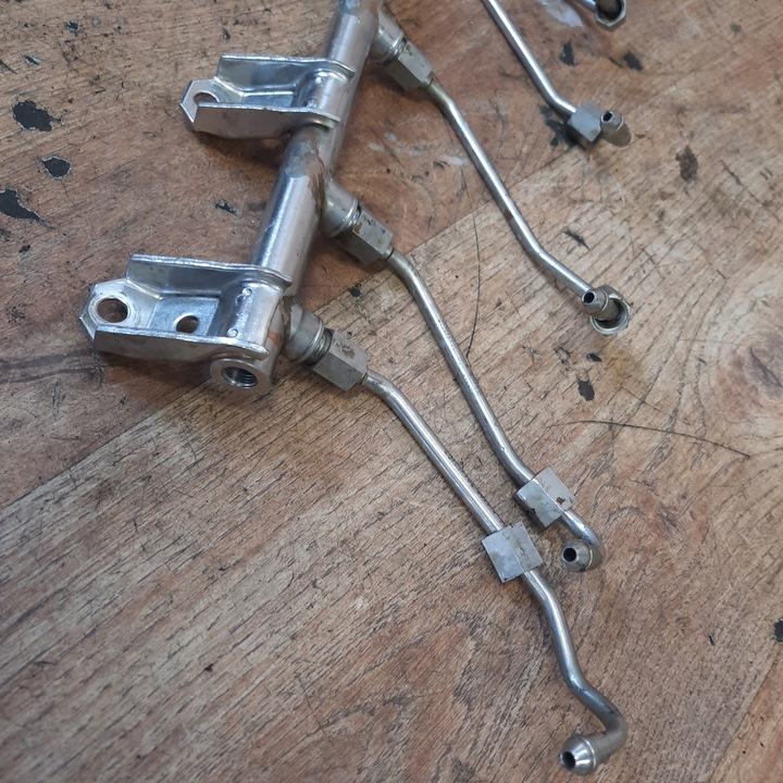 фото №9, Bmw e60 e90 3.0 n54 7575480 планка впрыскивающий