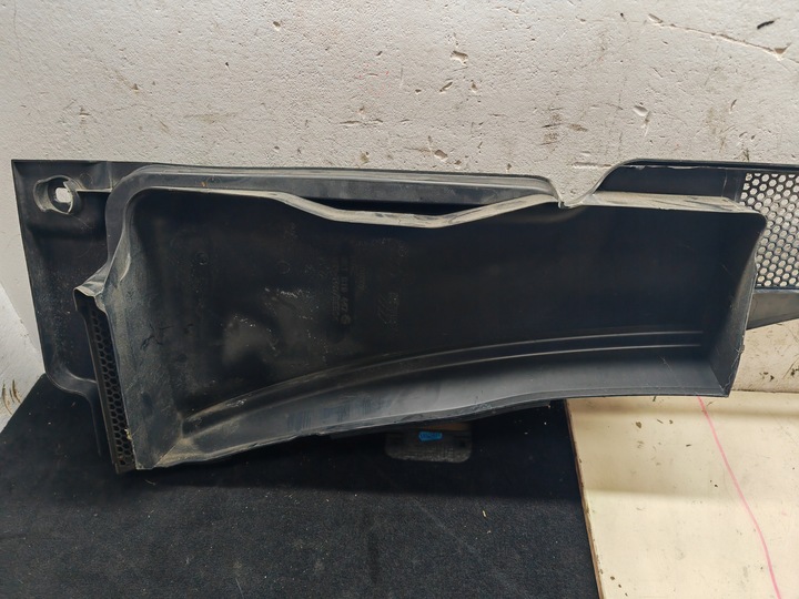 фото №9, Панель під лобовим склом audi a4 b8 a5 8t 8k1819447